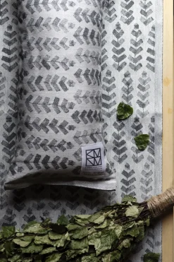 RUUSU X HVITTRÄSK pefletti